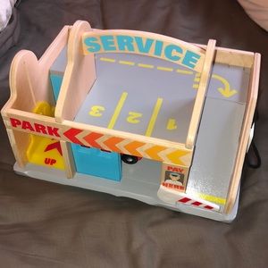 Melissa and Doug Wooden Car Service Station
